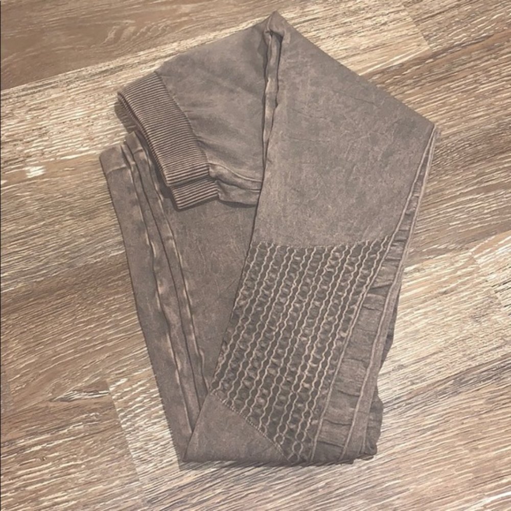 Nikibiki Vintage Moto Leggings 3/$20 or 4/$25 - Picture 1 of 4